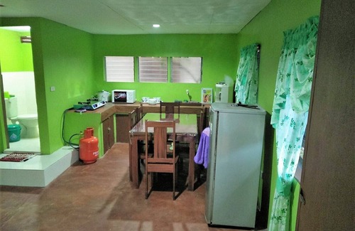 Catarman House | La Casita 2 2BD, aircon, fully furnished vacation home in Camiguin