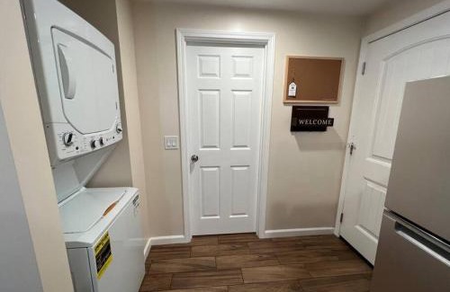 Whittier House | La Casita de Whittier, Private Unit w/patio area, Disney, Biola, Knotts