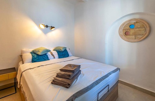 Soller Apartment | La Castillita - Port de Soller Seaview Apartment - Perfect for Couples