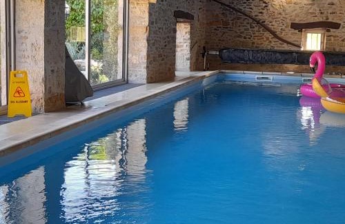 Gramat Bed & Breakfast | La Causserie, Chambre d'Hôtes avec piscine interieure, pour vous seuls !