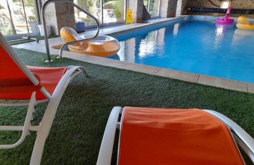 Gramat Bed & Breakfast | La Causserie, Chambre d'Hôtes avec piscine interieure, pour vous seuls !
