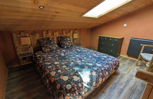 Saint-Pardoux Bed & Breakfast | La Chambre d'Art in the heart of nature, 300 metres from Lake St Pardoux