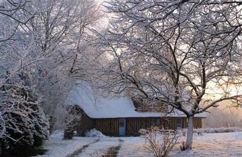 Ablon House | La Chaumière aux Faisans