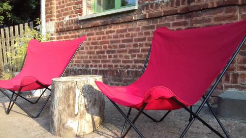 Les Rues-des-Vignes Bed & Breakfast | La chaumière du Tordoir