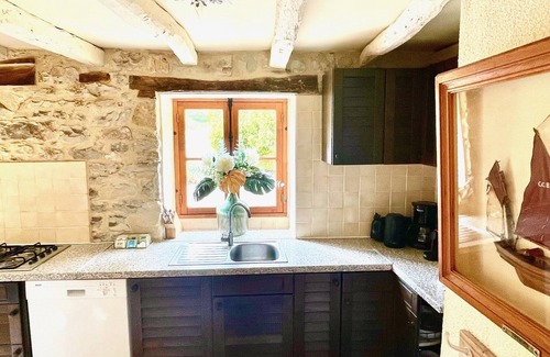 Degagnac House | LA Chouette Romantisch Authentiek Vrijstaande Gite met Privé Terras en Zwembad