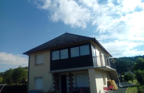 Saint-Come-d'Olt Bed & Breakfast | La clématite d olt