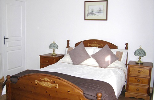 Lassay-les-Chateaux Bed & Breakfast | La Cloue B&B