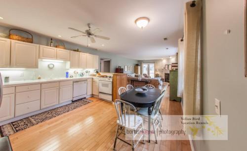 Harbert House | La Colita