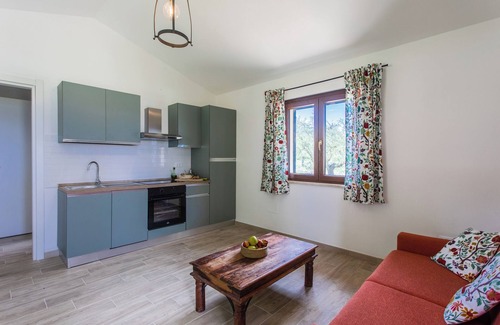 Pietrauta Villa | La Collina degli Ulivi 8+2, Emma Villas