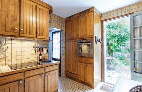 Chancelade House | La Combe Aux Loups – Spacious House with Pool, Garden, and Terrace in Marsac-sur-l'Isle