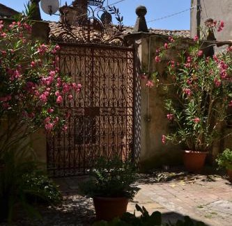 Lugnano in Teverina House | La Corte Di Alice