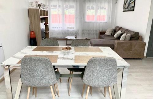 Auxerre Apartment | La coulée verte