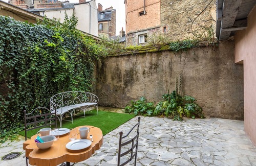 Centre Apartment | LA COUR DES DAMES - Confort et calme en centre historique
