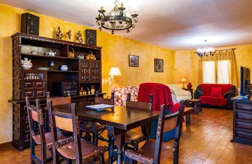 Solana de Avila House | La Covacha