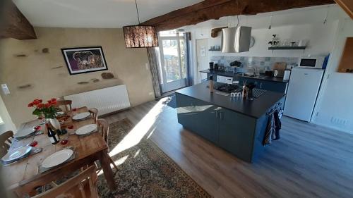 Ruffiac House | La Crèmerie, La Vieille Ferme