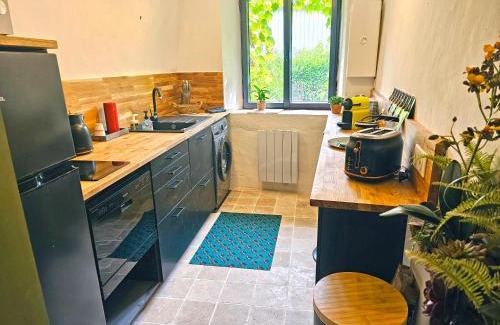 Beaumont-Pied-de-Boeuf House | La Crocherie : Gîte des Elfes - Free Wifi & Smart TV