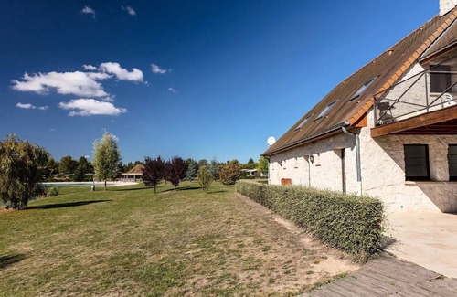 Berny Riviere Apartment | La Croix du Vieux Pont campsite* - Apartment 3 rooms 4 adults + 2 children - TV