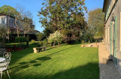 Fleac-sur-Seugne House | La Demeure D'Ezilda