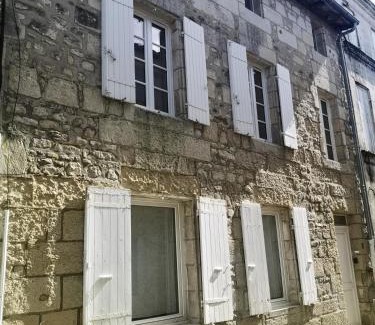 Saintes House | La Demeure des Artistes - Quartier historique