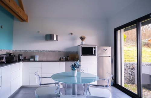 Epersy House | LA DENT DU CHAT - INTERLACING