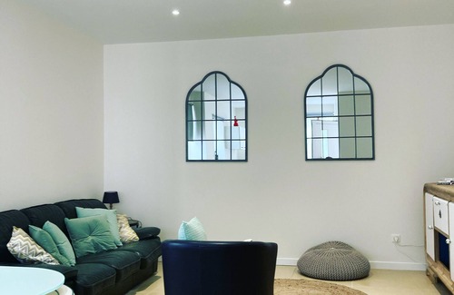 Saint-Jean-de-Losne Apartment | La diligence, appartement au calme au cœur du village. Entre les quais etle port