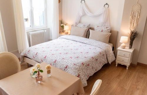 Chatel-sur-Moselle Bed & Breakfast | La Fée Maison