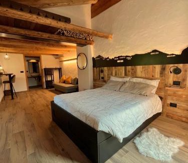 Saint-Nicolas House | La famille d'Evian