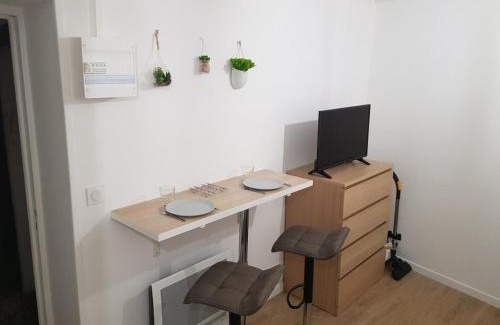 Bourgogne Apartment | La Fauconnerie Studio de charme au cœur d'Orléans