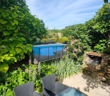Sorges-et-Ligueux-en-Perigord Bed & Breakfast | La Fayolle en Périgord