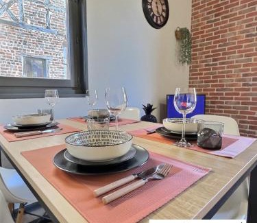 Chatillon-sur-Chalaronne Apartment | 'La Fenêtre sur le marché' de Miss.K Conciergerie