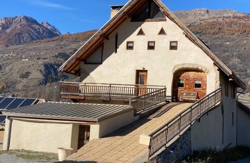 Villar-Saint-Pancrace Ski Chalet | La Ferme de la Tour