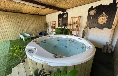 Hesdigneul-les-Boulogne House | La Ferme" in the heart of an equestrian complex rental for 6 people possible