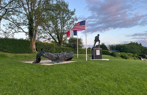 Sainte-Mere-Eglise Bed & Breakfast | La Fiere Bridge Guesthouse