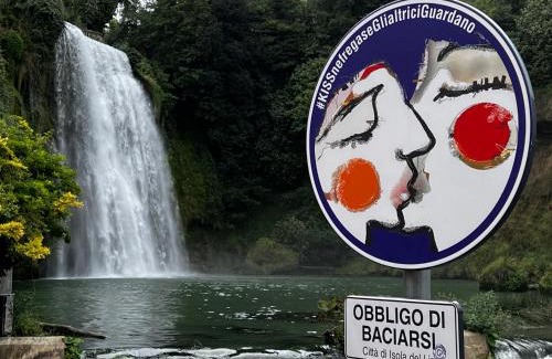 Isola del Liri Apartment | La finestra sulla cascata