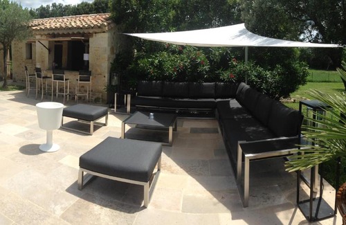 Blauzac Bed & Breakfast | La Fontaine des Oliviers