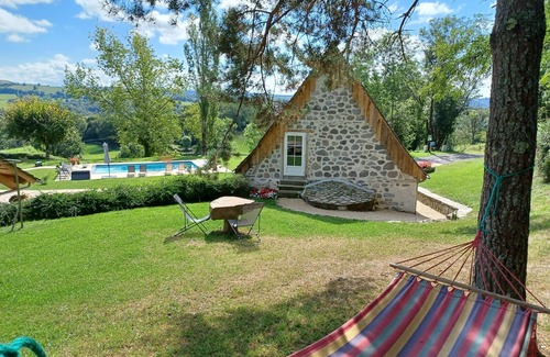 Cros-de-Ronesque House | La Fourniou de Ju'Lou is a pet-friendly gîte in the heart of the Carladès region!