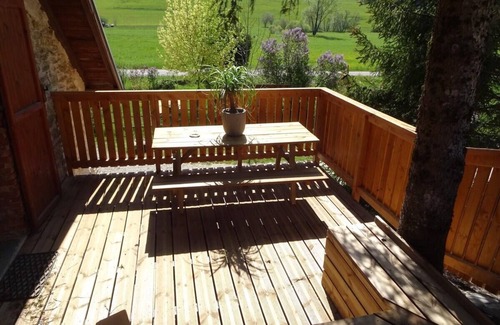 Meaudre Cottage | La Bergerie with elevated terrace mountain view