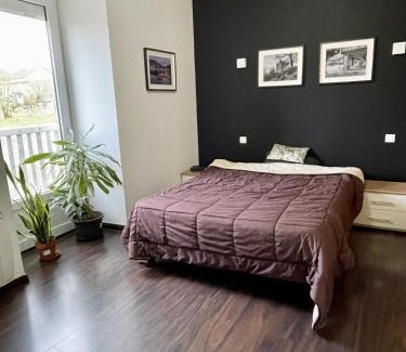 Onet-le-Chateau House | La GALERIE