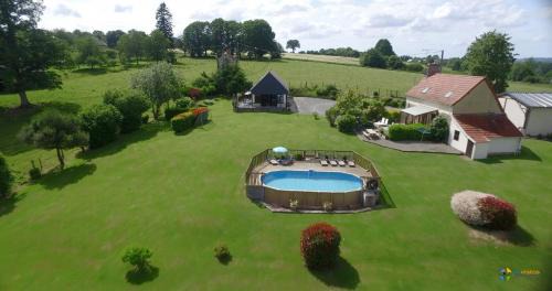 Le Mesnil-Adelee House | La Gasteboisiere with swimming pool and games room