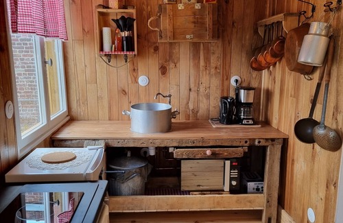Ribecourt-Dreslincourt House | La Germaine - wooden shack in the countryside