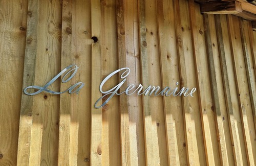 Ribecourt-Dreslincourt House | La Germaine - wooden shack in the countryside