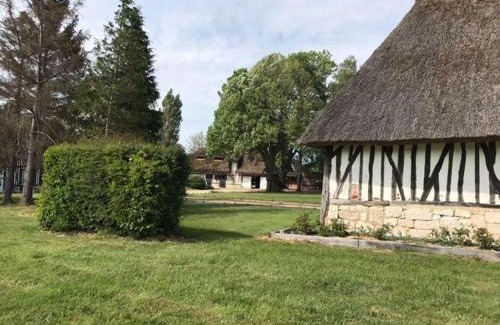 Vatteville La Rue House | La Gloriette gîte situé Dans La propriété Dun magnifique manoir