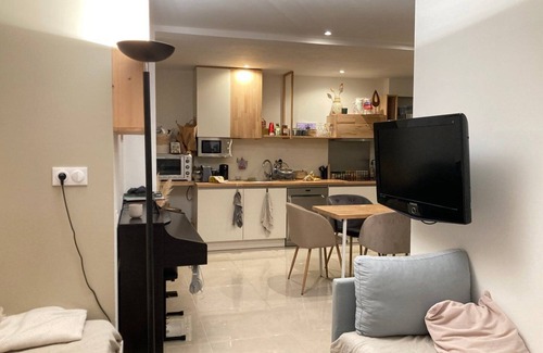 Les 3 Cites Apartment | La Grande Coloc - Superbe T4 refait à neuf