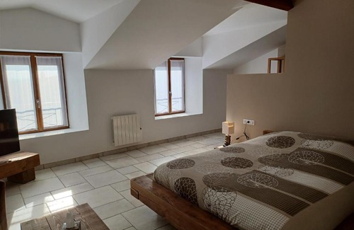 Thaire House | La Grange 3 étoiles - Maison d'hôte à 10 min des plages