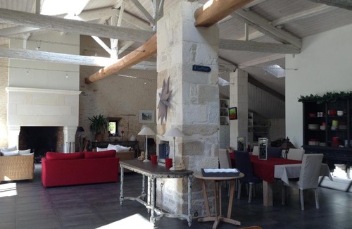 Aigrefeuille-d'Aunis Bed & Breakfast | La Grange d'Aunis