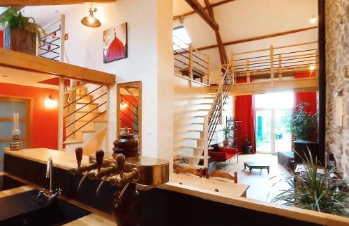 Saint-Angel House | La Grange de Marie à St Angel - Magnifique Grange Rénovée en loft pour 1 à 6 pers