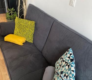 Coutiches Apartment | La Grange Eiffel appartement cosy avec parking ferme et terrasse Wood