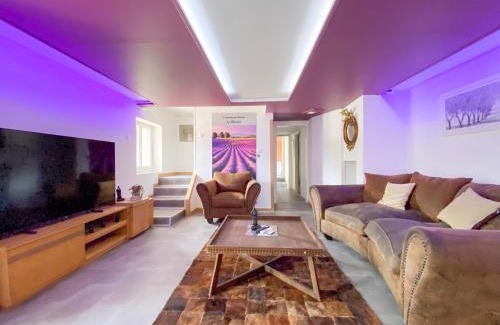 Queyssac House | La grange en pierre - chic & piscine privée