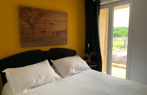 Queyssac House | La grange en pierre - chic & piscine privée