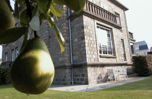 Saint-Vaast-la-Hougue Hotel | La Granitiere Maison de Charme